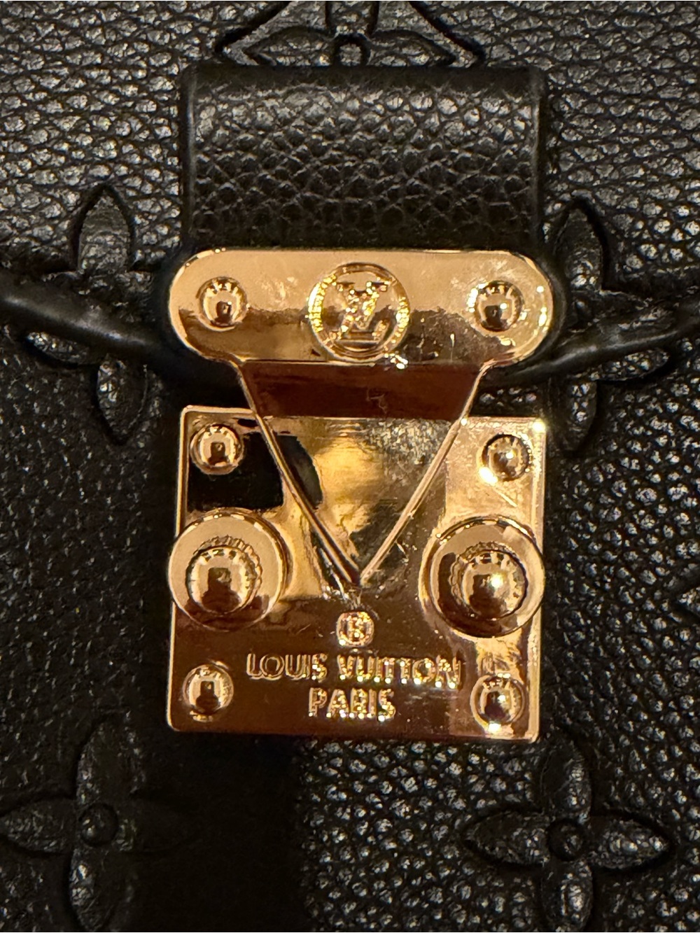 LV black crossbody - Picture 2 of 7